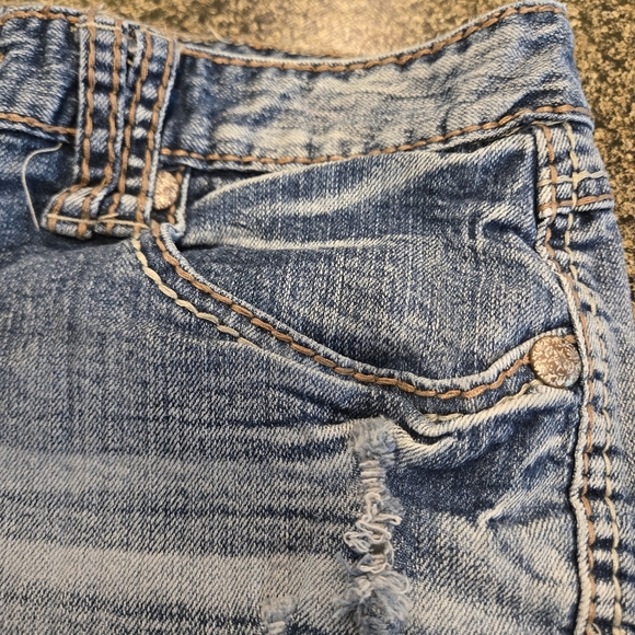 Maurices Distressed Blue Denim Shorts Juniors 3/4 Button Zip Cotton Stretch - Picture 5 of 16